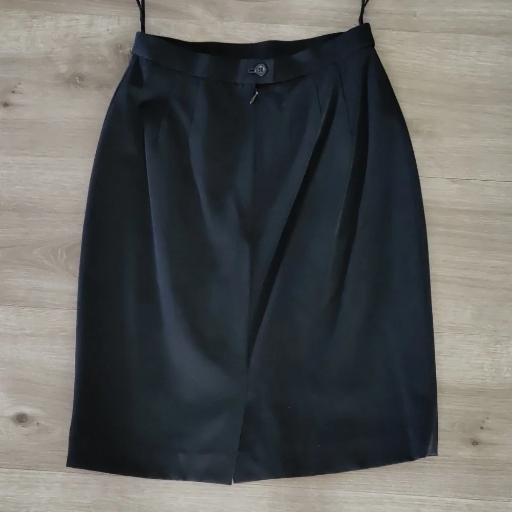 Escada pencil skirt - Picture 2 of 2